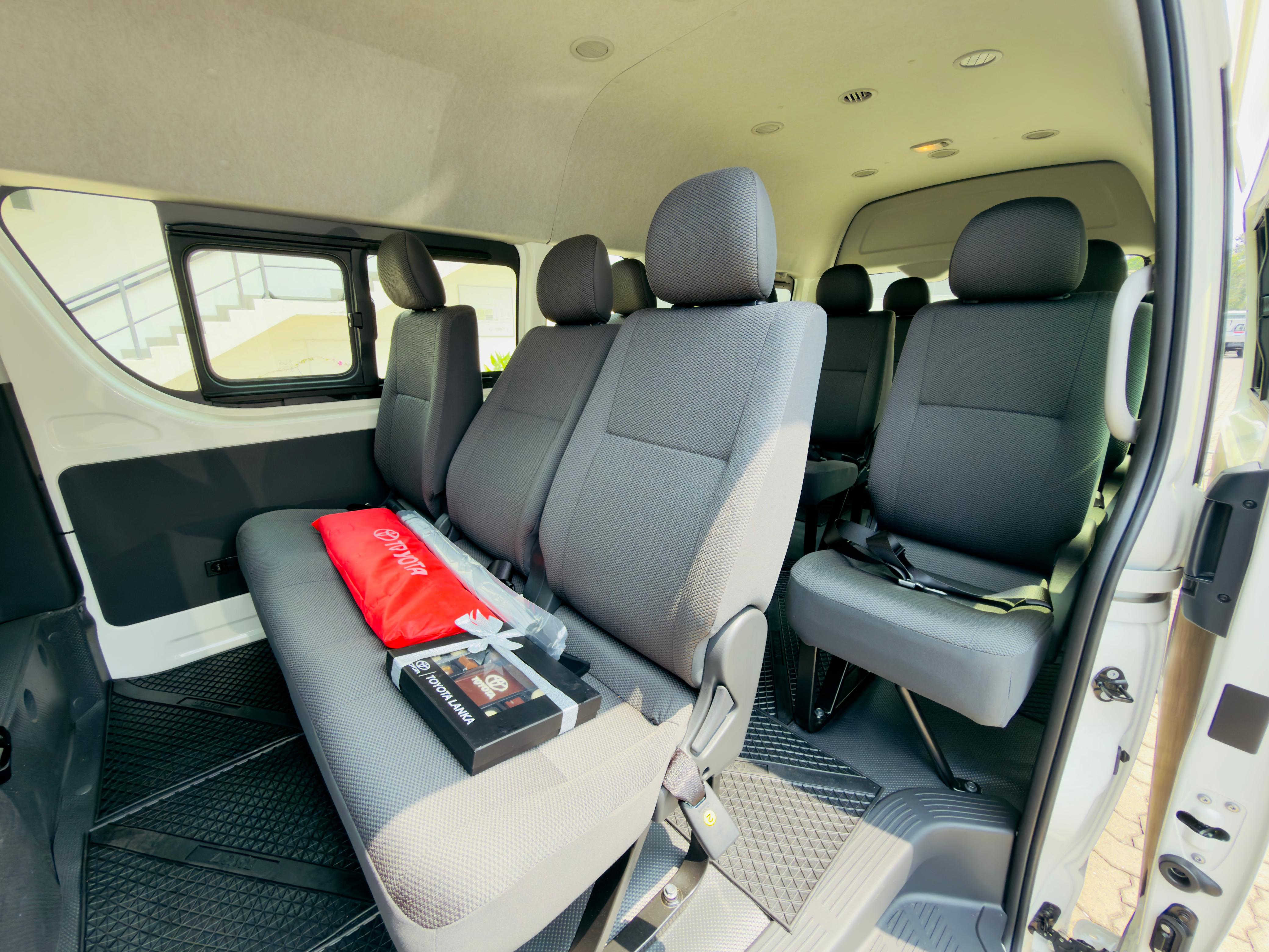 KDH highroof van image 3