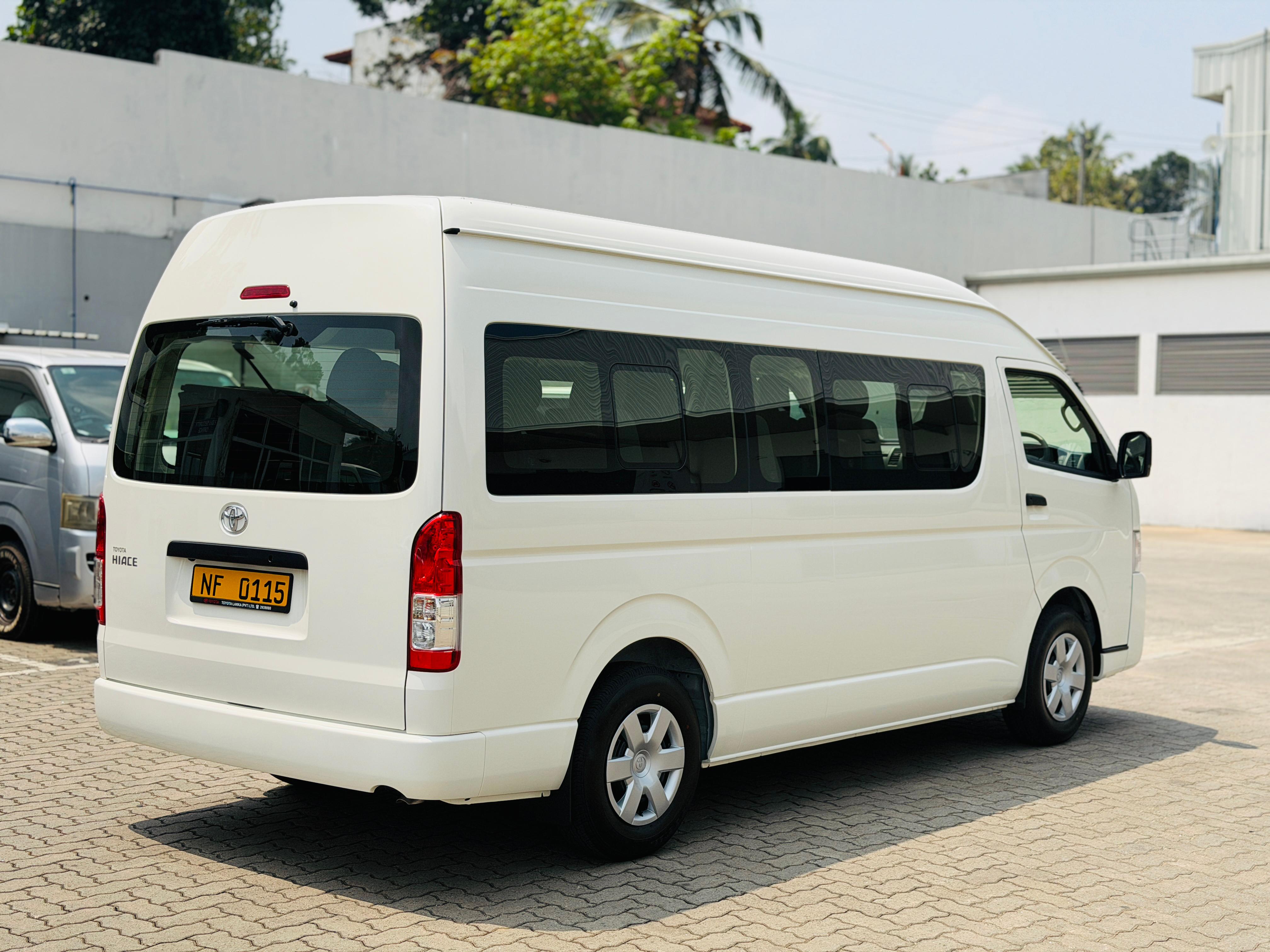 KDH highroof van image 2